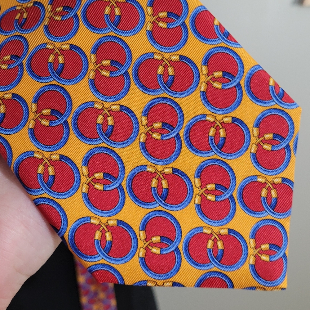 Gucci Red Geometric Pattern Tie